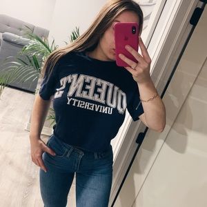 ✨QUEENS UNIVERSITY VINTAGE SHIRT✨